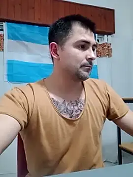 Bradd 32 online show from June 19, 2026, 2:49 am