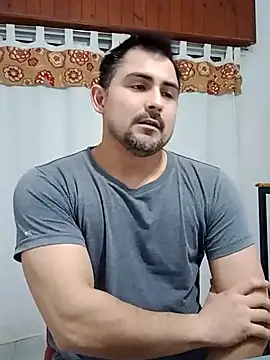 Bradd 32 online show from June 24, 2026, 2:43 am