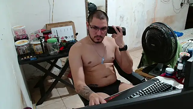 Leonino231 online show from October 7, 2025, 1:03 am