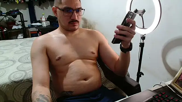 Leonino231 online show from March 26, 2026, 8:14 pm