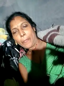 Savita992 online show from November 5, 2025, 9:59 pm