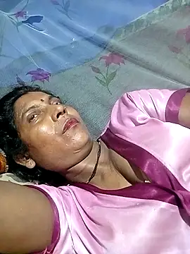 Snapshot of Savita992 chatting on April 21, 2026, 10:01 pm Savita992 online show from April 21, 2026, 10:01 pm