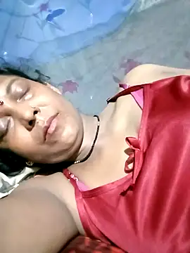 Snapshot of Savita992 chatting on April 23, 2026, 8:33 pm Savita992 online show from April 23, 2026, 8:33 pm