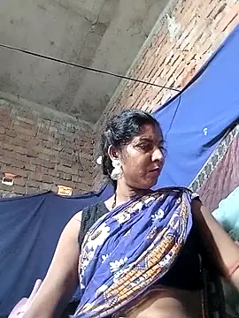 Snapshot of Savita992 chatting on May 9, 2026, 9:47 am Savita992 online show from May 9, 2026, 9:47 am