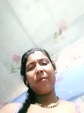 Snapshot of Savita992 chatting on June 1, 2026, 7:48 pm Savita992 online show from June 1, 2026, 7:48 pm