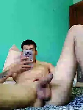 Snapshot of frankitocam4 chatting on February 10, 2026, 5:28 pm frankitocam4 online show from February 10, 2026, 5:28 pm