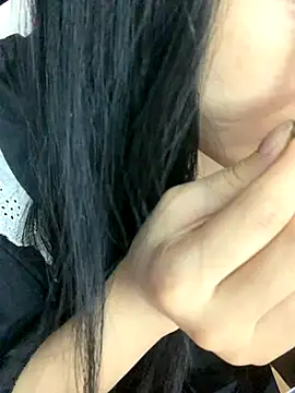 Snapshot of Linhtruong_ chatting on September 15, 2025, 4:12 am Linhtruong  online show from September 15, 2025, 4:12 am