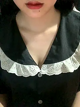 Snapshot of Linhtruong_ chatting on October 20, 2025, 12:38 pm Linhtruong  online show from October 20, 2025, 12:38 pm