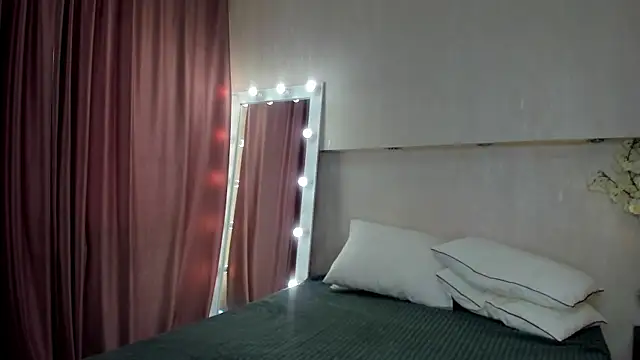 Adelina Bliss online show from April 12, 2026, 9:25 am