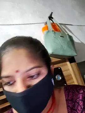 Daisygirl9 online show from May 10, 2026, 10:59 pm