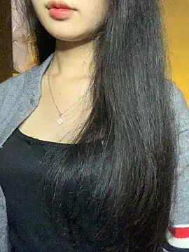 Nhinhi18 online show from December 21, 2025, 3:19 pm