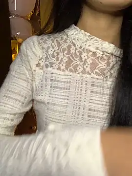 Nhinhi18 online show from January 10, 2026, 4:09 pm