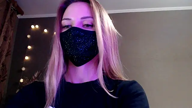 Iris lave online show from April 18, 2026, 7:07 pm