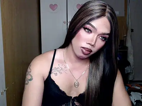 Queen alena online show from February 10, 2026, 5:17 pm