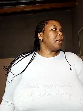 Moretl online show from October 30, 2025, 10:32 pm