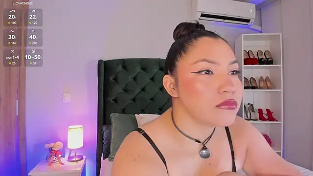 naughty fun room online show from April 7, 2026, 11:04 pm