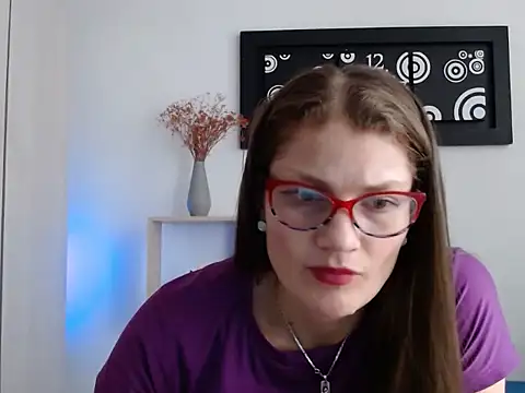 Camila-ventura online show from October 3, 2025, 8:28 pm