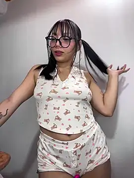 Maddy w online show from June 18, 2026, 3:51 am