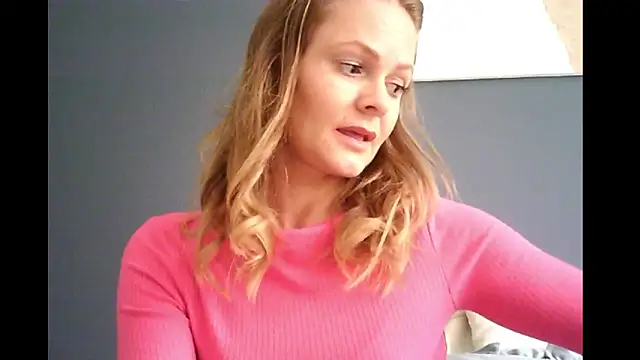 Snapshot of Ginger-bb chatting on September 15, 2025, 7:19 am Ginger-bb online show from September 15, 2025, 7:19 am