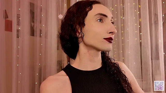 Snapshot of Queen_of_tease chatting on November 18, 2025, 9:08 pm Queen of tease online show from November 18, 2025, 9:08 pm