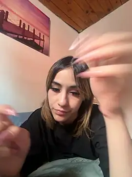 Snapshot of Babylovetiernax chatting on November 11, 2025, 6:19 pm Babylovetiernax online show from November 11, 2025, 6:19 pm