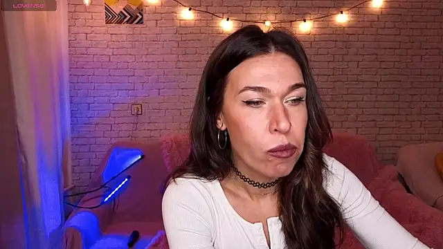 Snapshot of ReginaFoXXXy chatting on October 28, 2025, 12:30 pm ReginaFoXXXy online show from October 28, 2025, 12:30 pm