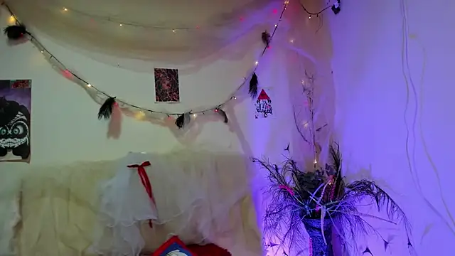  viollette  online show from December 18, 2025, 12:49 am