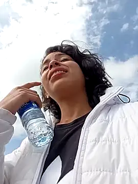 Snapshot of Tendercouple1 chatting on December 21, 2025, 6:37 pm Tendercouple1 online show from December 21, 2025, 6:37 pm