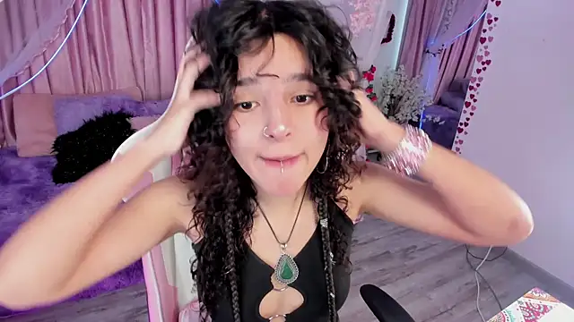 Snapshot of bunny_curly chatting on September 19, 2025, 3:56 pm bunny curly online show from September 19, 2025, 3:56 pm