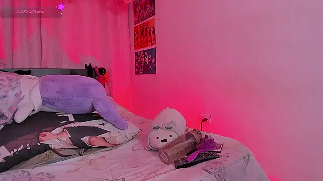 Snapshot of FluffyMelons chatting on February 2, 2026, 11:03 pm FluffyMelons online show from February 2, 2026, 11:03 pm