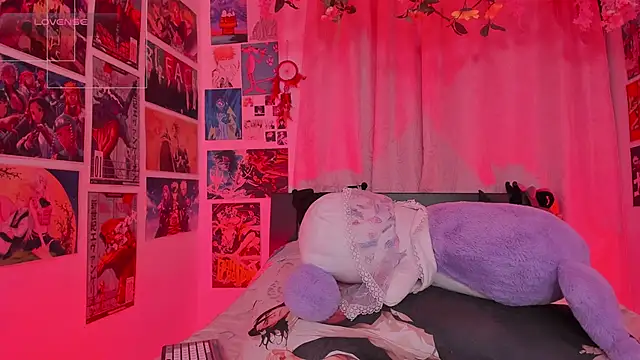 Snapshot of FluffyMelons chatting on February 7, 2026, 11:08 pm FluffyMelons online show from February 7, 2026, 11:08 pm