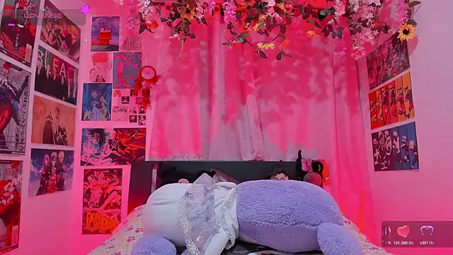 Snapshot of FluffyMelons chatting on February 11, 2026, 10:59 pm FluffyMelons online show from February 11, 2026, 10:59 pm