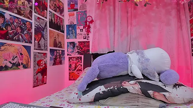 Snapshot of FluffyMelons chatting on March 13, 2026, 12:06 am FluffyMelons online show from March 13, 2026, 12:06 am