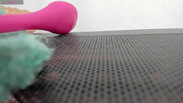 Snapshot of FluffyMelons chatting on April 4, 2026, 11:02 pm FluffyMelons online show from April 4, 2026, 11:02 pm