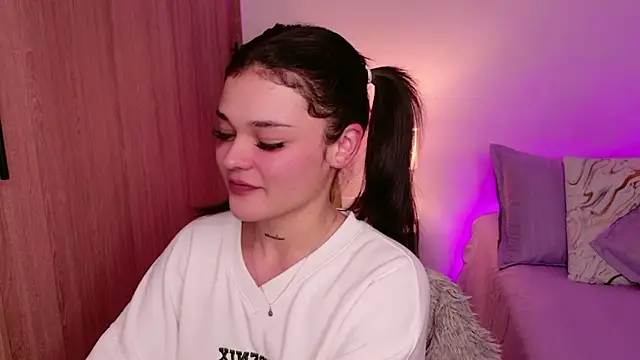 DulceDuarte online show from January 11, 2026, 4:50 am