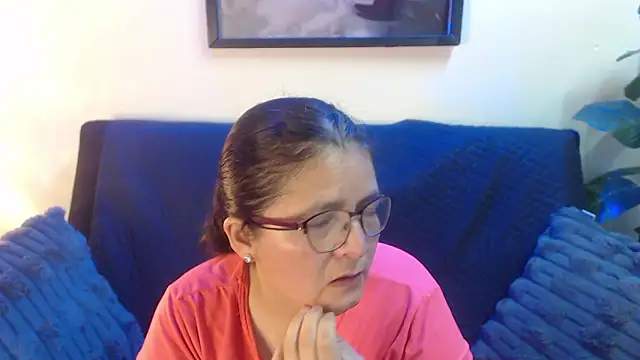 Snapshot of Linda_banks_ chatting on February 14, 2026, 1:57 am Linda banks online show from February 14, 2026, 1:57 am