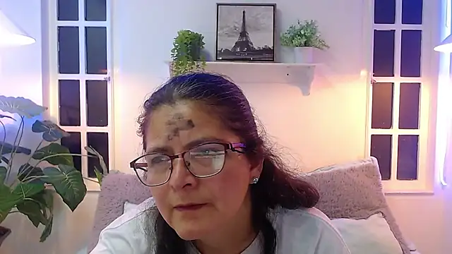 Snapshot of Linda_banks_ chatting on February 19, 2026, 1:23 am Linda banks online show from February 19, 2026, 1:23 am