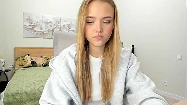 flooora 0 online show from December 23, 2025, 2:31 am