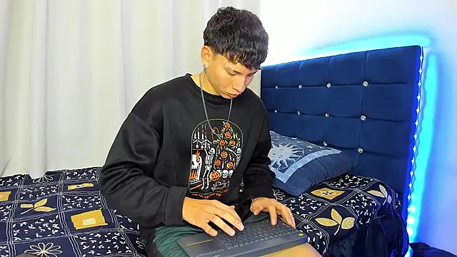 Tatiiana n Damiian online show from September 21, 2025, 1:57 pm