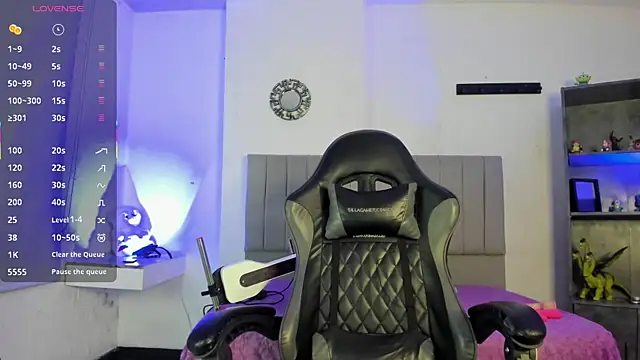 Scarlett21   online show from October 31, 2025, 4:57 am