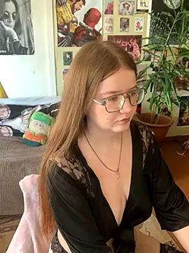 Sienna-Cow online show from September 10, 2025, 10:37 am