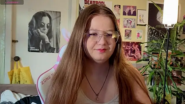 Sienna-Cow online show from October 18, 2025, 12:17 pm