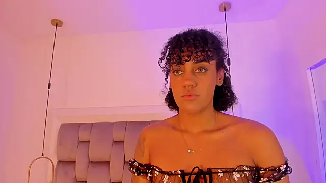 OnlyGia online show from January 8, 2026, 8:44 pm