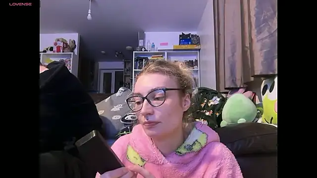 harleyblair online show from November 27, 2025, 11:07 pm