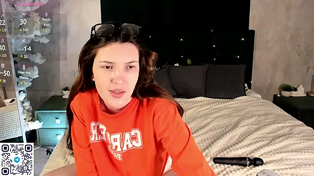 Snapshot of MalvinaDream chatting on February 12, 2026, 1:22 am MalvinaDream online show from February 12, 2026, 1:22 am