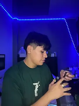 Kailertwink online show from February 8, 2026, 4:27 am