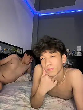 Snapshot of Kailertwink chatting on July 10, 2026, 12:37 am Kailertwink online show from July 10, 2026, 12:37 am