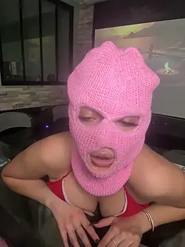 zoeypink online show from September 24, 2025, 6:00 pm