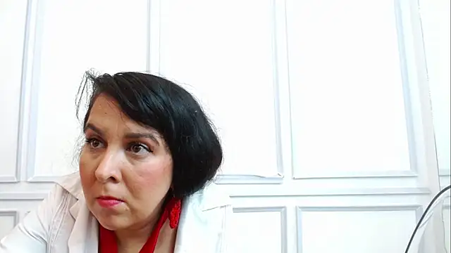 MiiaLane online show from October 29, 2025, 12:51 pm