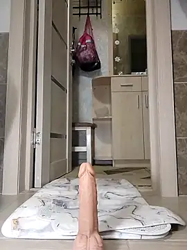 N i k o l a u online show from April 5, 2026, 3:20 pm